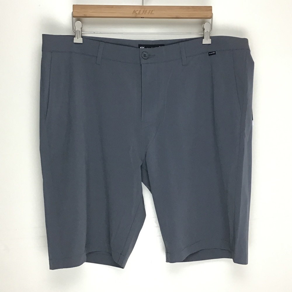 Travis Mathew mens Beck stretch waistband shorts 42